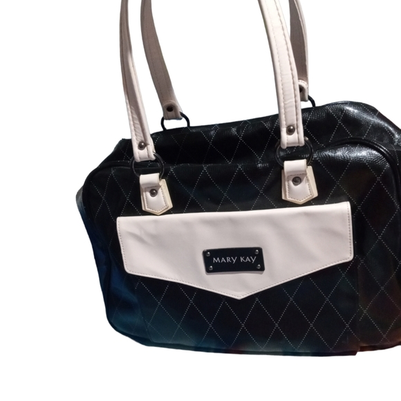 Mary Kay consultant Tote  New very great shape -.NWOT. 14" tall 21 " across X5" - Picture 2 of 12